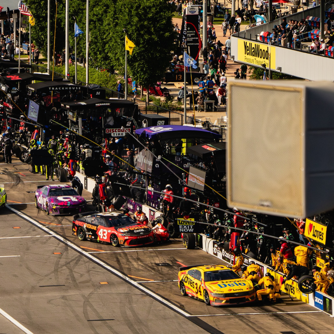 Nascar Pit Stop Teamwork